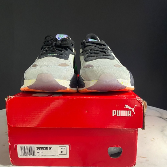 Puma Sneakers size 9 - Picture 2 of 2